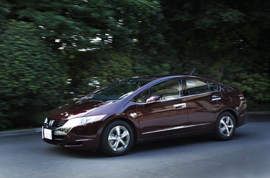 日版的FCX Clarity于7月7日搶先在北海道亮相